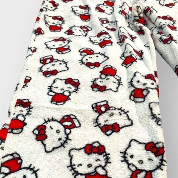 Hello Kitty “Poses All Over” Fuzzy Soft Touch Pajama Pants Womens size X-Large - Picture 6 of 12